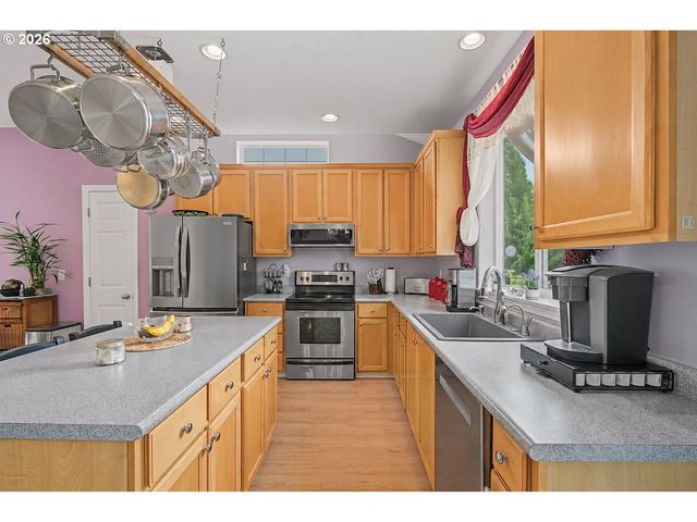 20496 NOBLE Ln, West Linn, OR 97068