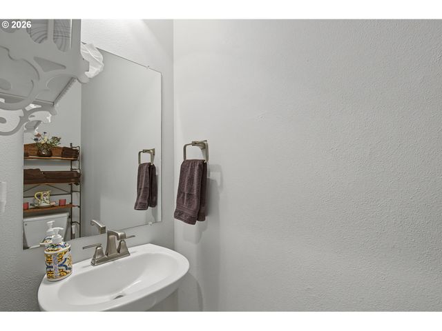 20496 NOBLE Ln, West Linn, OR 97068