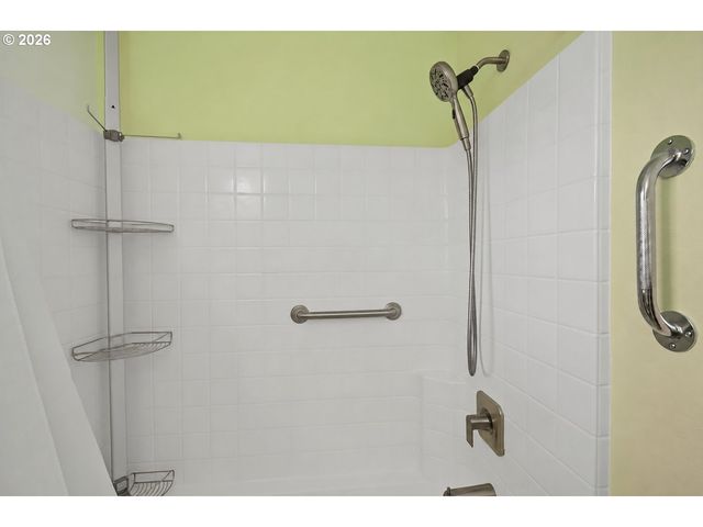 20496 NOBLE Ln, West Linn, OR 97068