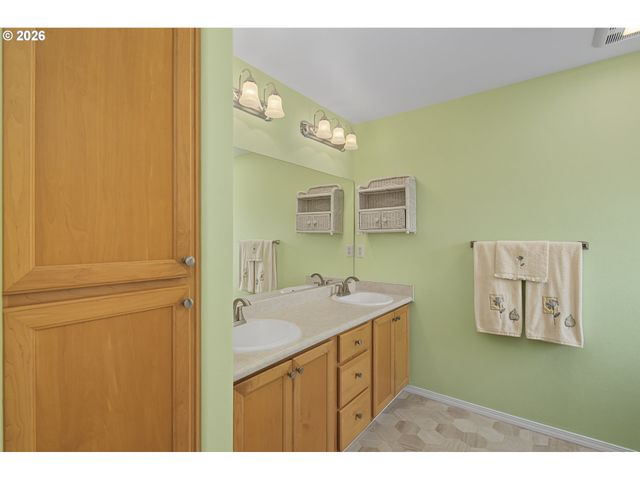 20496 NOBLE Ln, West Linn, OR 97068