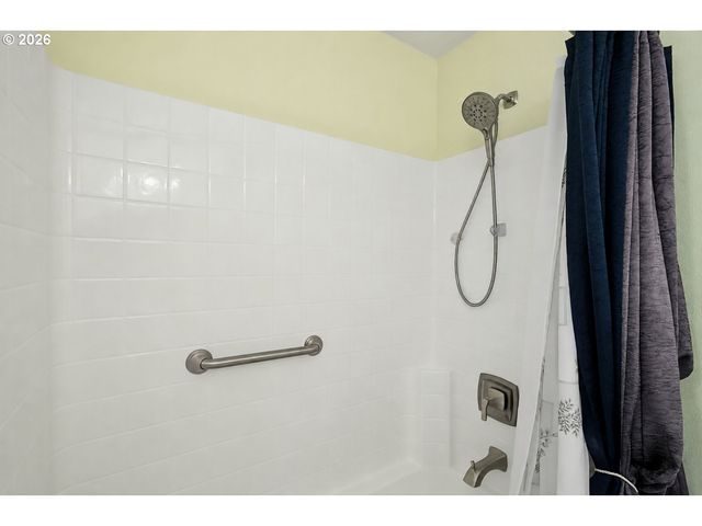 20496 NOBLE Ln, West Linn, OR 97068