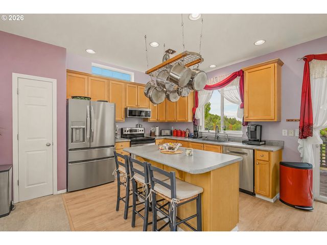 20496 NOBLE Ln, West Linn, OR 97068