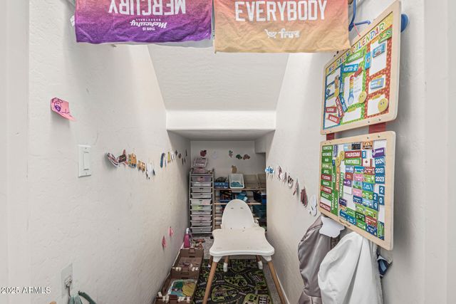 3206 E KRISTAL Way, Phoenix, AZ 85050