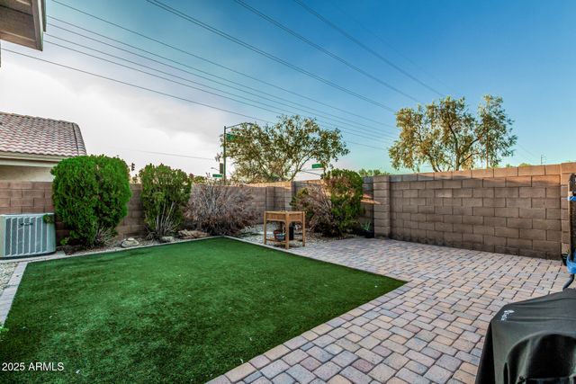 3206 E KRISTAL Way, Phoenix, AZ 85050