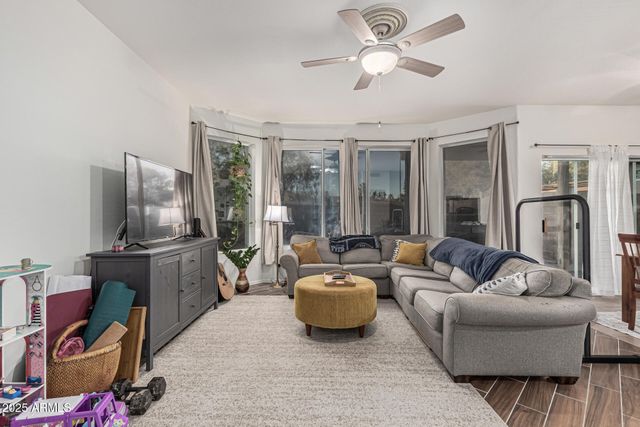 3206 E KRISTAL Way, Phoenix, AZ 85050