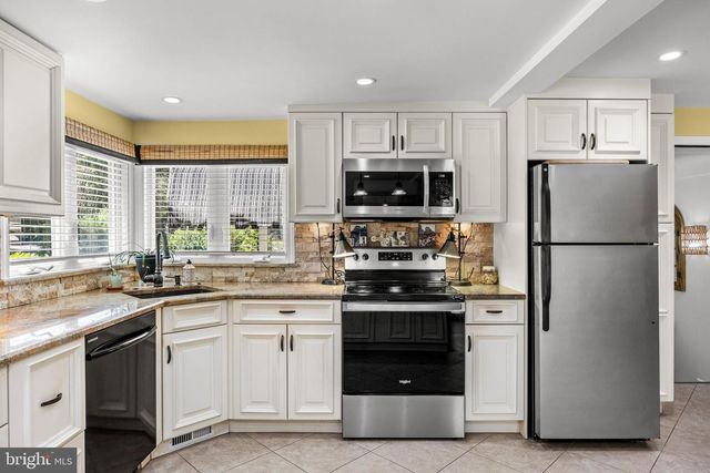 253 HOPEWELL RD, Medford, NJ 08055