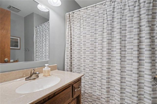 2100 E Sleepy Hollow Drive, Olathe, KS 66062