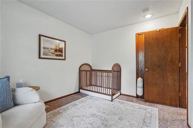 2100 E Sleepy Hollow Drive, Olathe, KS 66062
