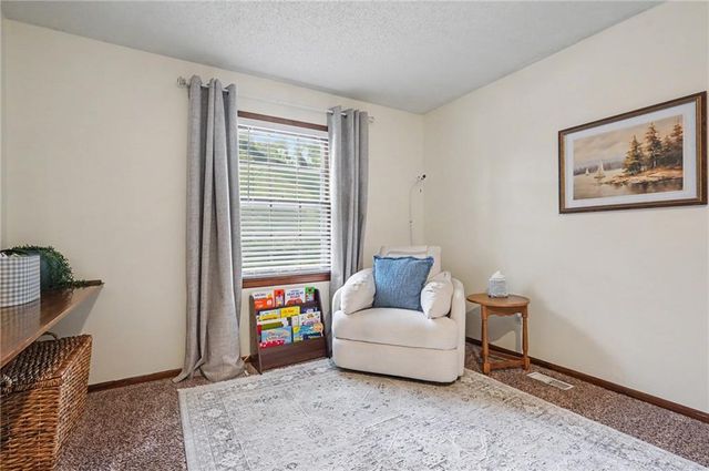 2100 E Sleepy Hollow Drive, Olathe, KS 66062
