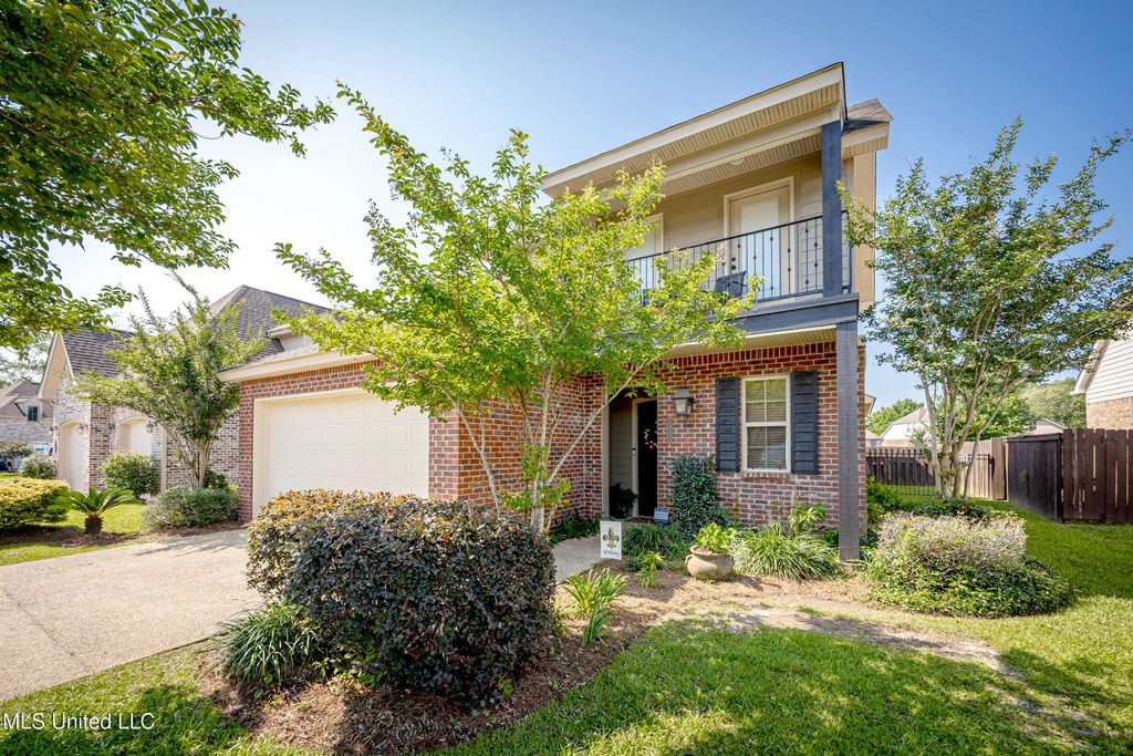 3927 Acadian Village Drive, Ocean Springs, MS 39564