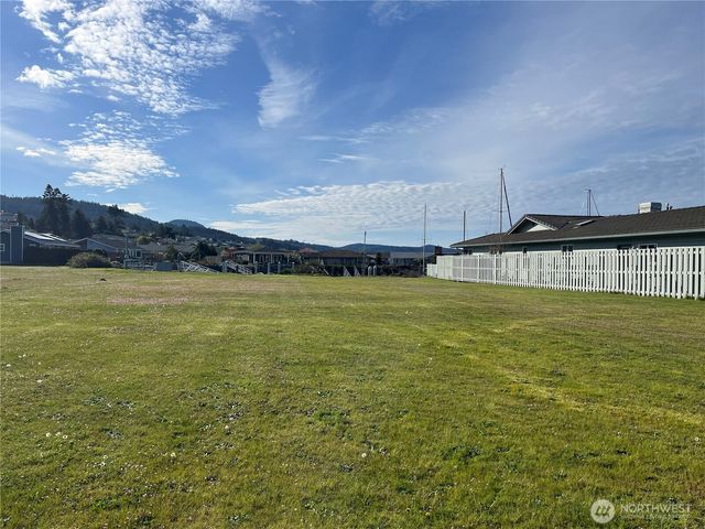 2005 Cove Place, Anacortes, WA 98221