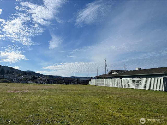 2005 Cove Place, Anacortes, WA 98221