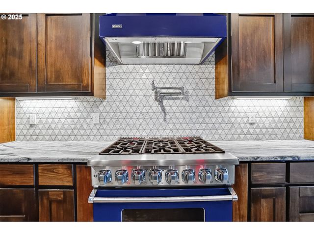 18740 S UPPER HIGHLAND Rd, Beavercreek, OR 97004