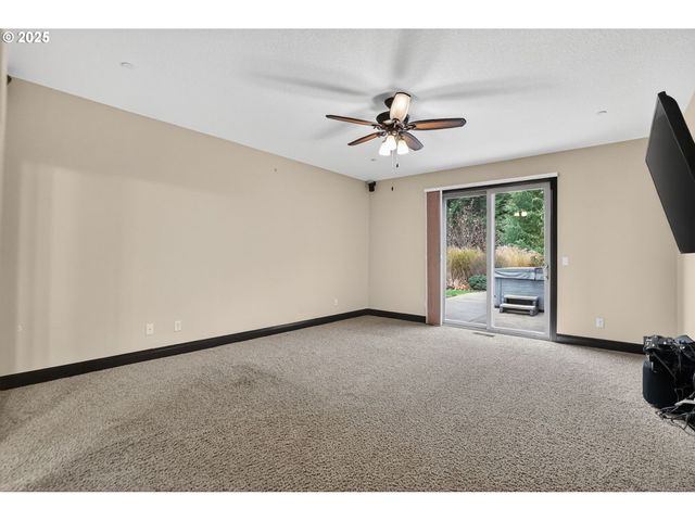 18740 S UPPER HIGHLAND Rd, Beavercreek, OR 97004