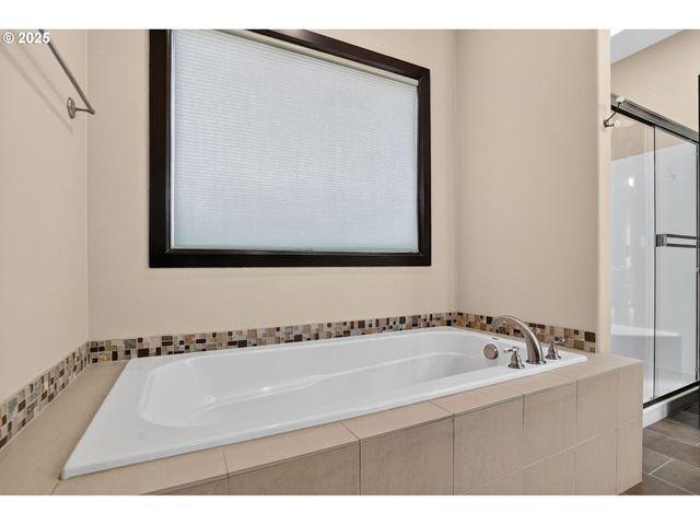 18740 S UPPER HIGHLAND Rd, Beavercreek, OR 97004