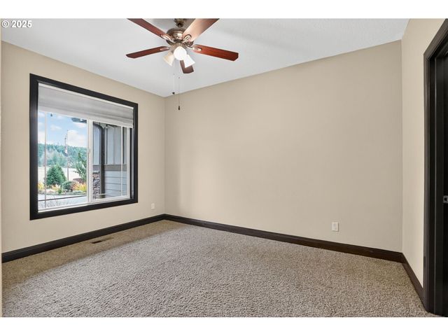 18740 S UPPER HIGHLAND Rd, Beavercreek, OR 97004