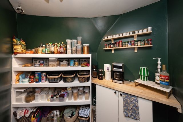 15 Maple Rd, Oxford, MA 01540