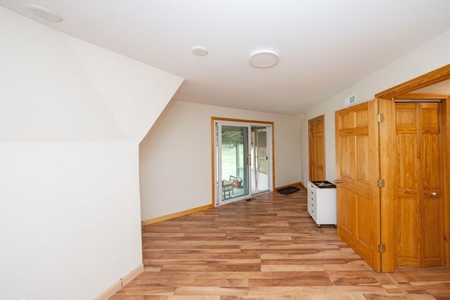 15 Maple Rd, Oxford, MA 01540
