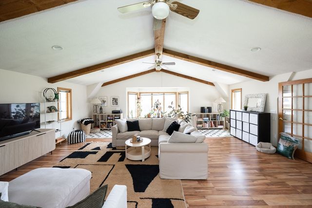 15 Maple Rd, Oxford, MA 01540