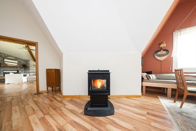 15 Maple Rd, Oxford, MA 01540