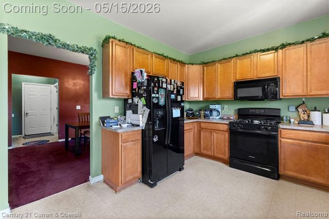 30537 Linden Court, Flat Rock, MI 48134