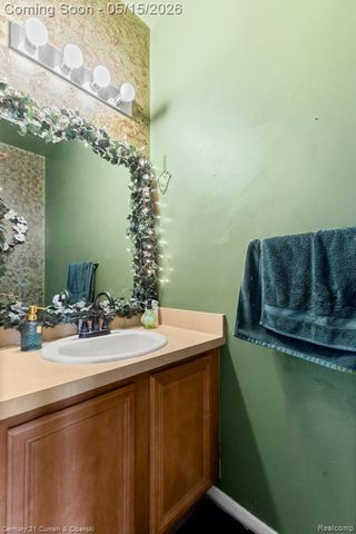 30537 Linden Court, Flat Rock, MI 48134