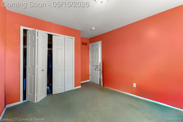 30537 Linden Court, Flat Rock, MI 48134