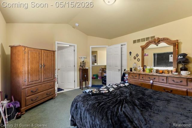 30537 Linden Court, Flat Rock, MI 48134