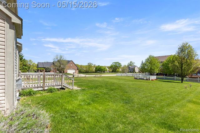 30537 Linden Court, Flat Rock, MI 48134