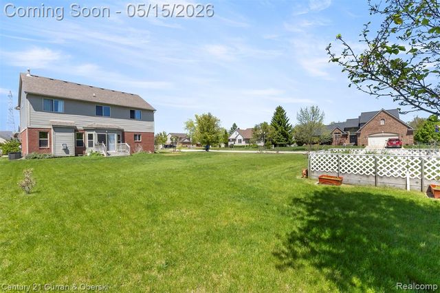 30537 Linden Court, Flat Rock, MI 48134