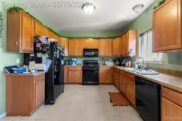 30537 Linden Court, Flat Rock, MI 48134