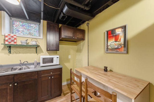3032 E Minnehaha Parkway, Minneapolis, MN 55406
