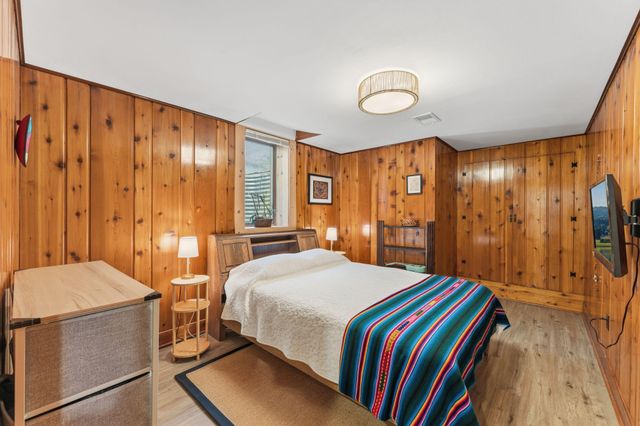 3032 E Minnehaha Parkway, Minneapolis, MN 55406