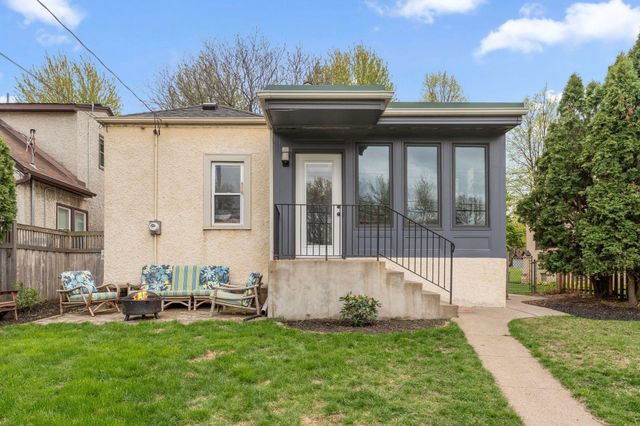 3032 E Minnehaha Parkway, Minneapolis, MN 55406