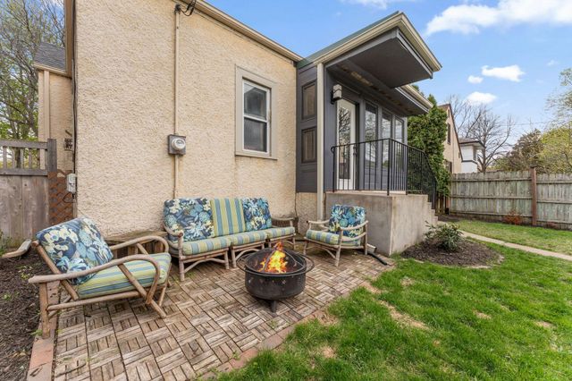 3032 E Minnehaha Parkway, Minneapolis, MN 55406