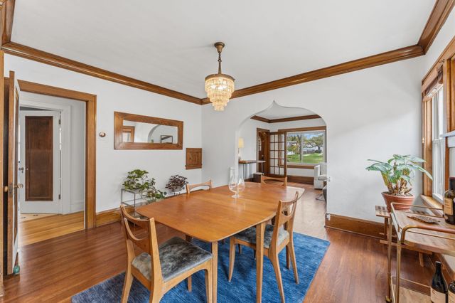 3032 E Minnehaha Parkway, Minneapolis, MN 55406