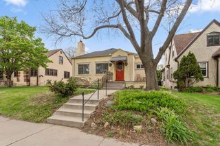 3032 E Minnehaha Parkway, Minneapolis, MN 55406