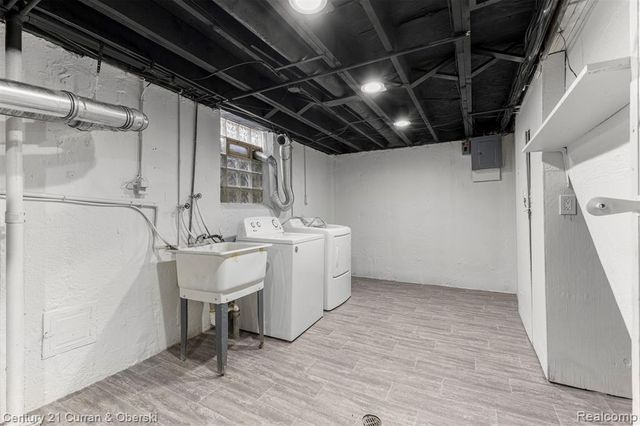35158 Parkdale Street, Livonia, MI 48150