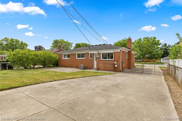 35158 Parkdale Street, Livonia, MI 48150