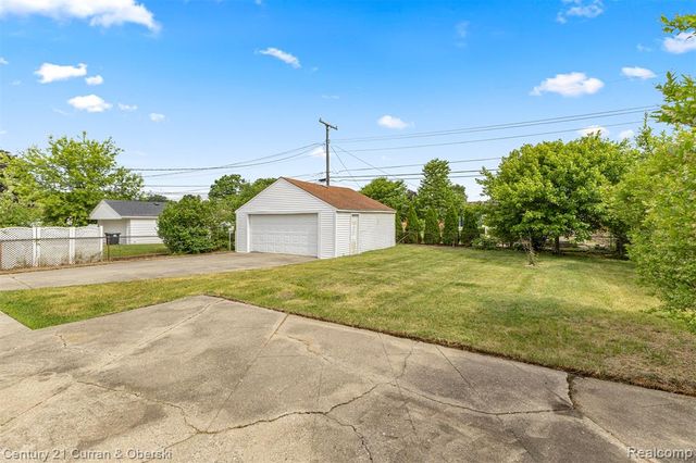 35158 Parkdale Street, Livonia, MI 48150