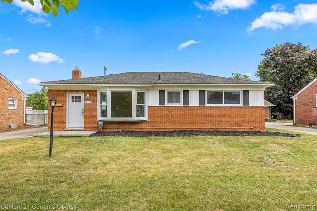 35158 Parkdale Street, Livonia, MI 48150