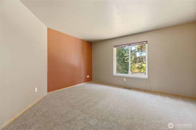 19413 5th Avenue S, Des Moines, WA 98148