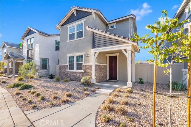 240 Tavern Creek Ln, Palmdale, CA 93551