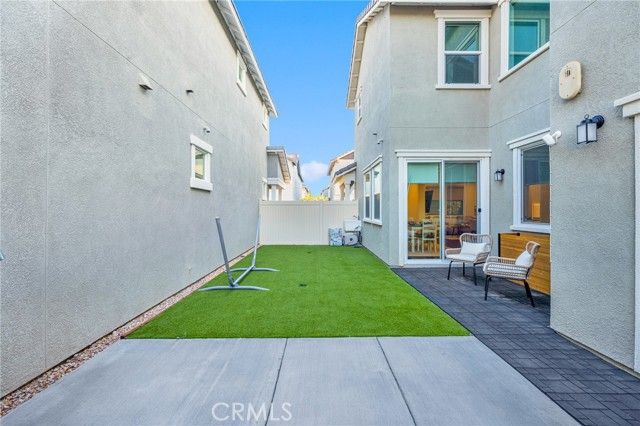 240 Tavern Creek Ln, Palmdale, CA 93551