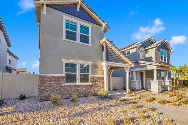 240 Tavern Creek Ln, Palmdale, CA 93551
