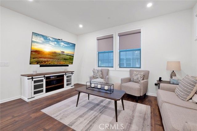 240 Tavern Creek Ln, Palmdale, CA 93551