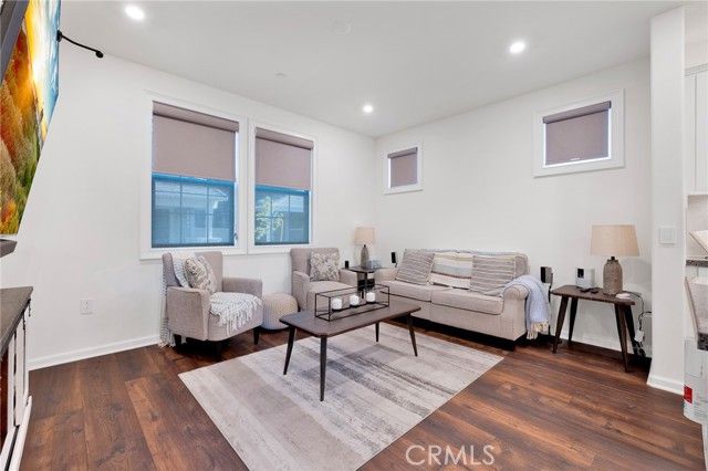 240 Tavern Creek Ln, Palmdale, CA 93551