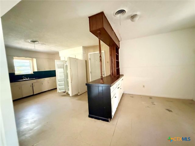 607 Curry Avenue, Copperas Cove, TX 76522