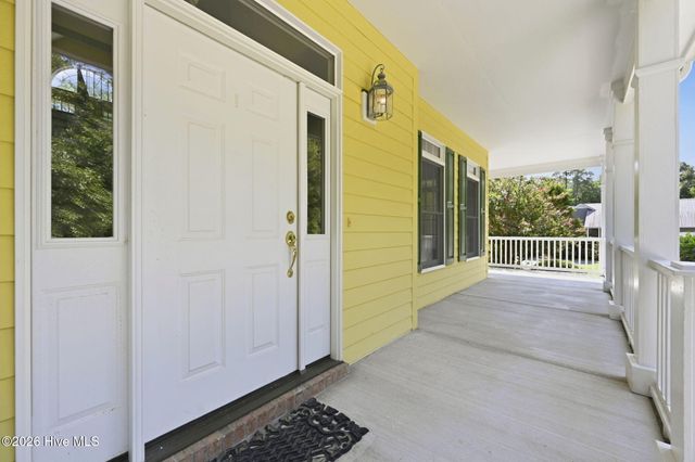 303 Creekview Drive, Hampstead, NC 28443