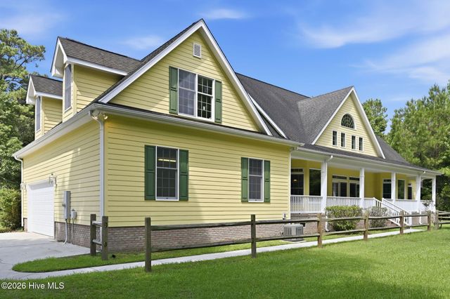 303 Creekview Drive, Hampstead, NC 28443